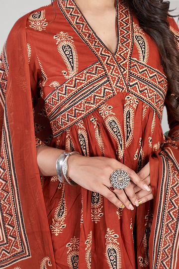 Cotton 3 Pc Suit Block Print Marron